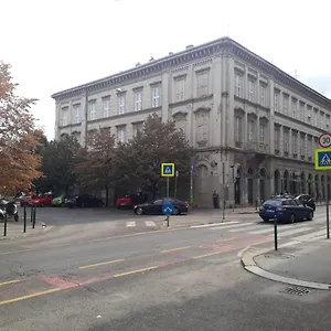  Apartment Danube Elegance