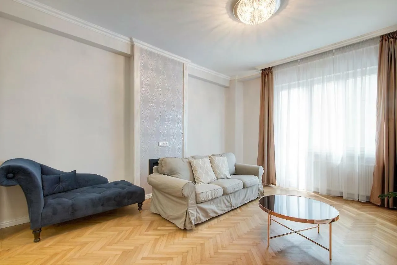 Deluxe Residence Parkside Budapest 0*,  Hungary